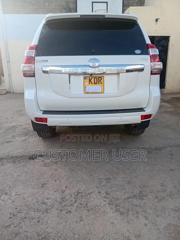 Toyota Land Cruiser Prado 2.7 2017 Pearl