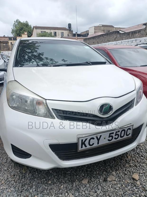 Toyota Vitz 2013 White