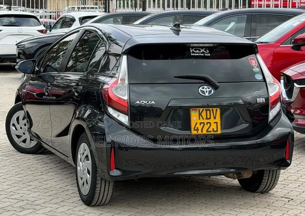 Toyota Aqua 2018 Matt Black