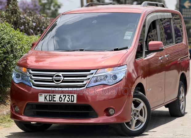 Nissan Serena 2014 Red