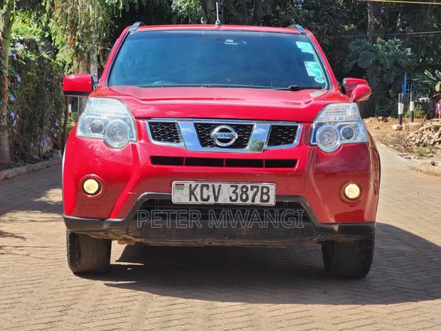 Nissan X-Trail 2012 Red