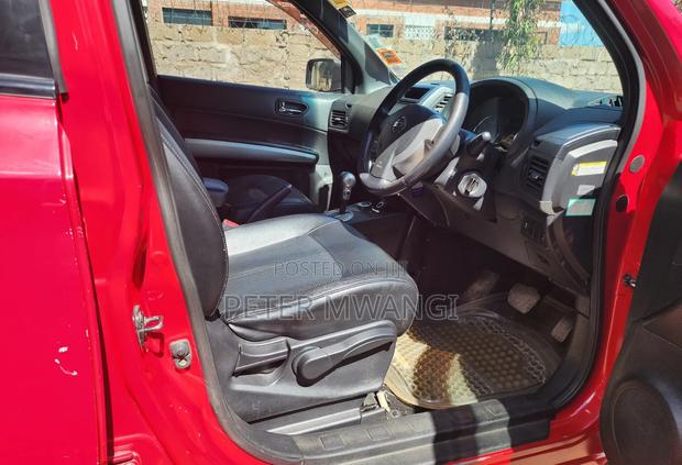 Nissan X-Trail 2012 Red
