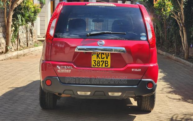 Nissan X-Trail 2012 Red