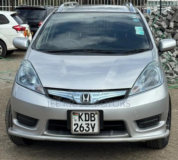 Honda Fit Shuttle 2014 Gray