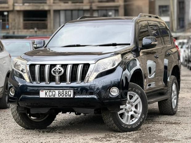 Toyota Land Cruiser 2011 Black