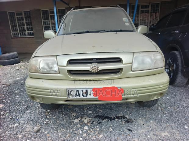 Suzuki Escudo 2002 Beige