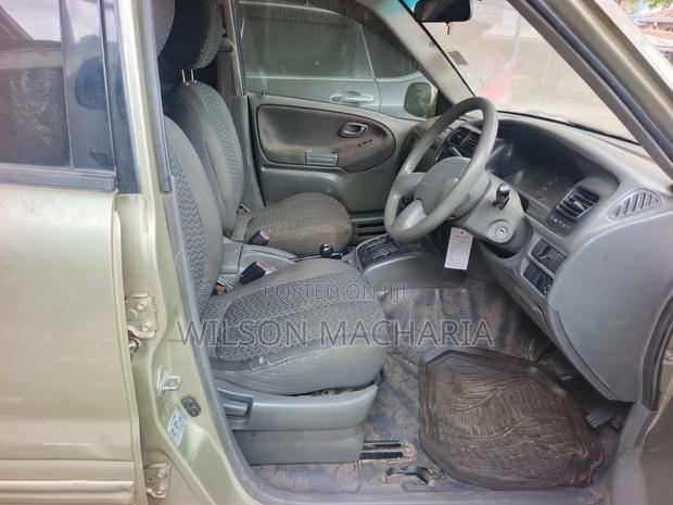 Suzuki Escudo 2002 Beige