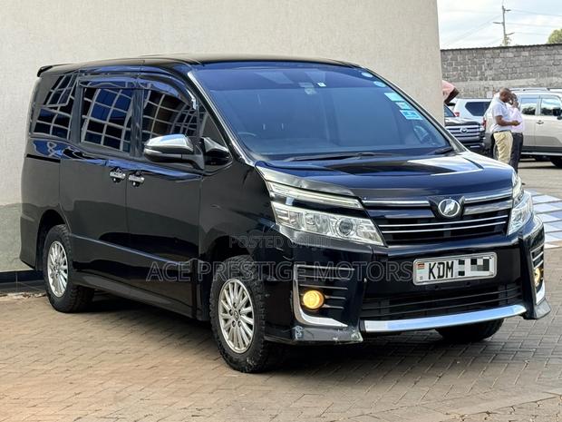 Toyota Voxy 2016 Black