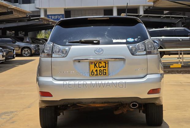 Toyota Harrier 2010 Silver