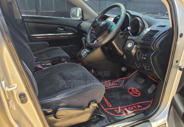 Toyota Harrier 2010 Silver