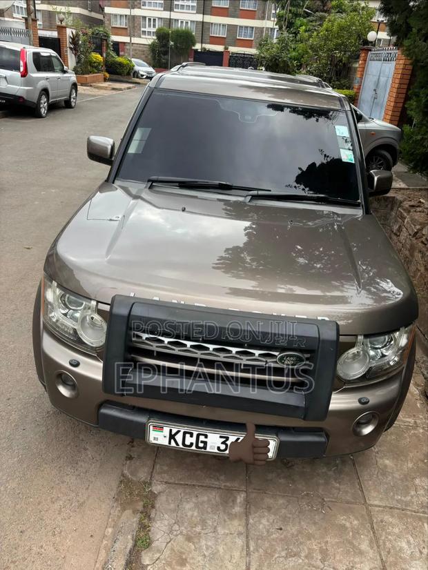 Land Rover Discovery 2012 Brown
