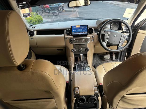 Land Rover Discovery 2012 Brown