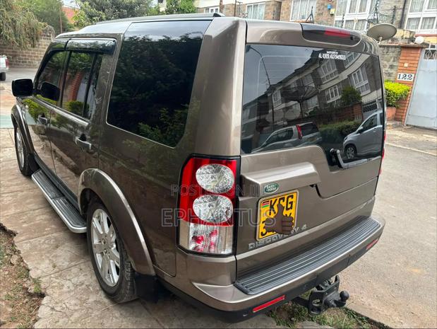 Land Rover Discovery 2012 Brown