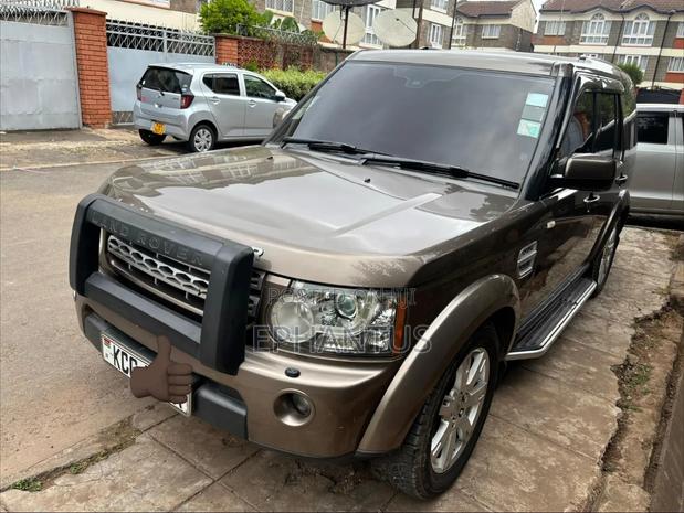 Land Rover Discovery 2012 Brown