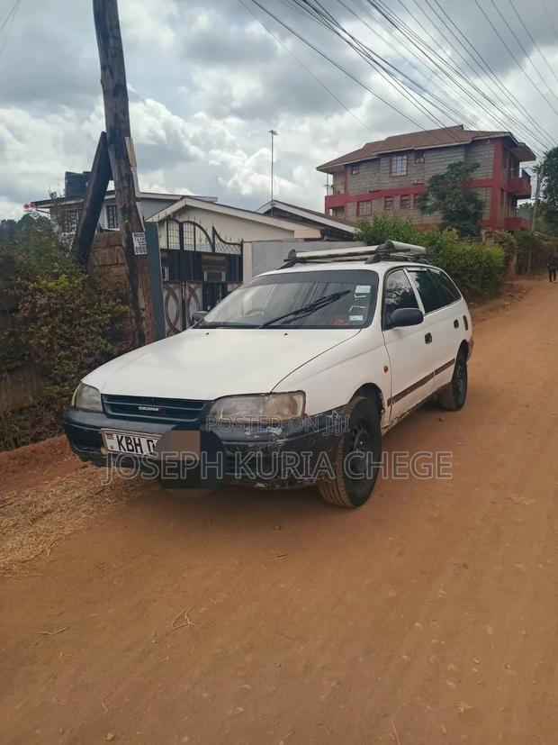 Toyota Caldina 2004 White