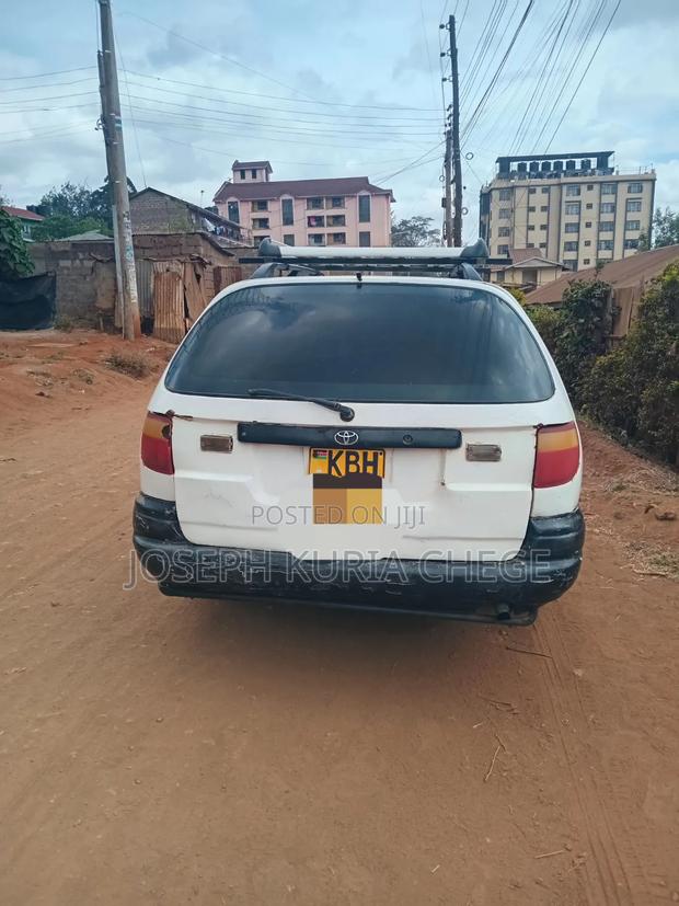 Toyota Caldina 2004 White