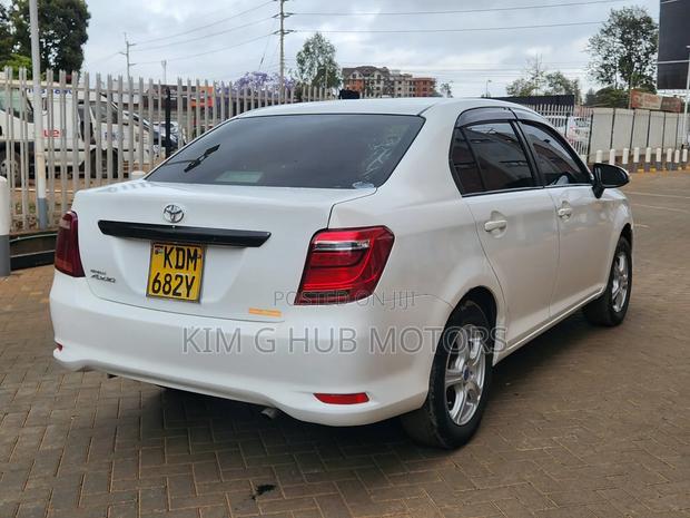 Toyota Axio 2016 Pearl