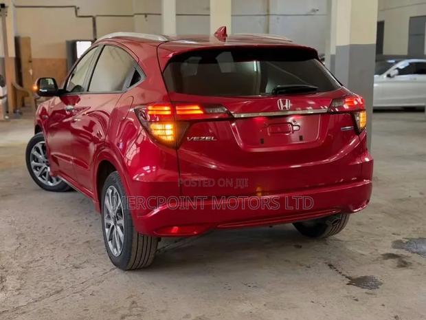 Honda Vezel 1.5 2WD 2020 Red
