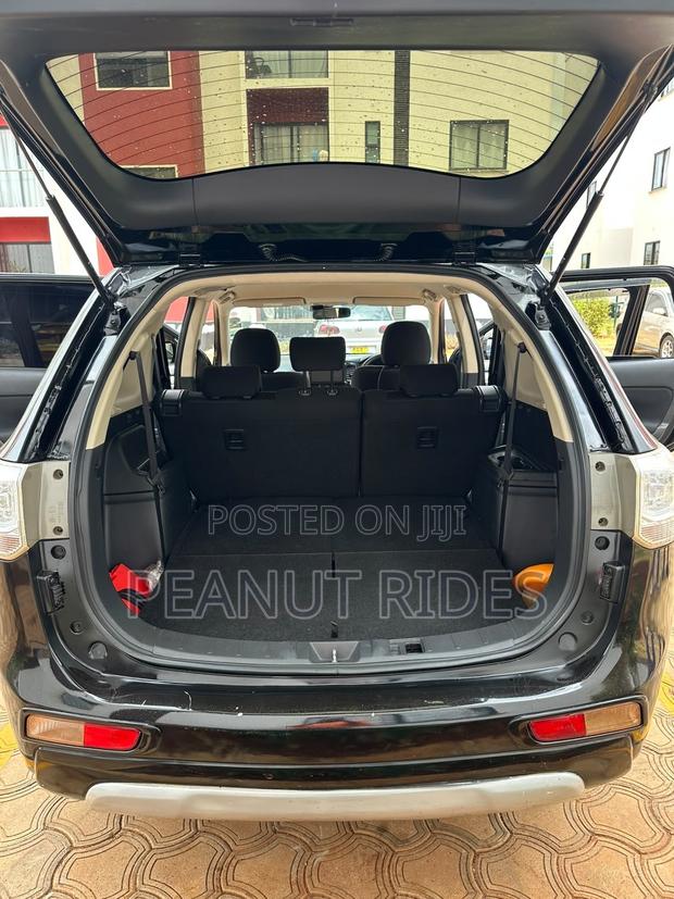 Mitsubishi Outlander 2015 Black