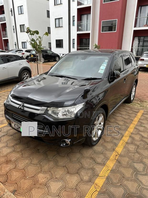 Mitsubishi Outlander 2015 Black