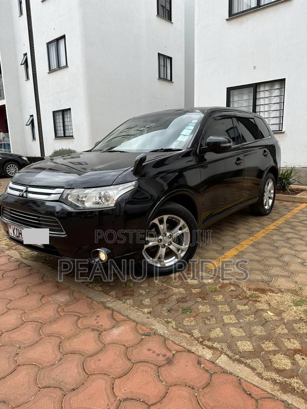 Mitsubishi Outlander 2015 Black