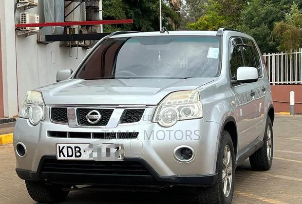 Nissan X-Trail 2014 Gray
