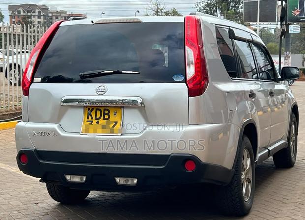 Nissan X-Trail 2014 Gray