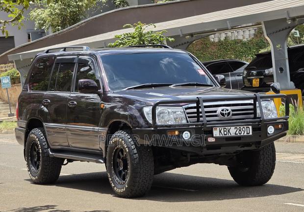 Toyota Land Cruiser 2005 Maroon
