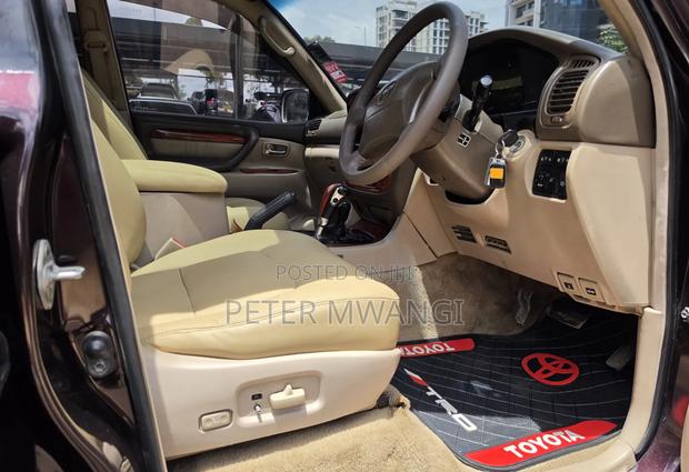 Toyota Land Cruiser 2005 Maroon