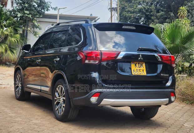 Mitsubishi Outlander 2015 Black