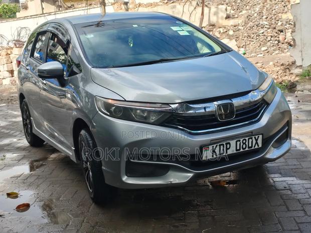 Honda Shuttle 2016 Silver