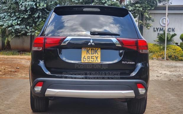Mitsubishi Outlander 2015 Black