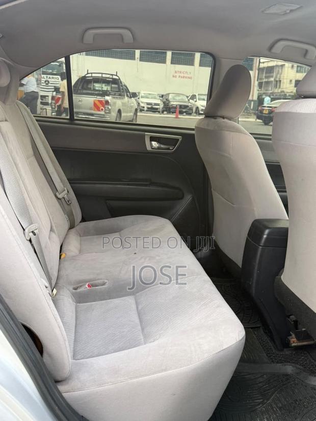 Toyota Axio 2014 Silver