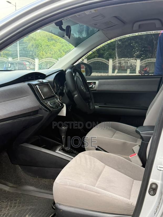 Toyota Axio 2014 Silver