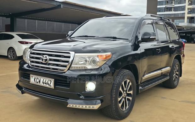 Toyota Land Cruiser 4.6 V8 GX 2012 Black