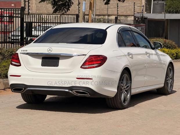 Mercedes-Benz E200 2019 White