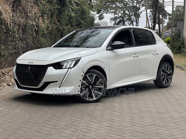 Peugeot 208 2021 White