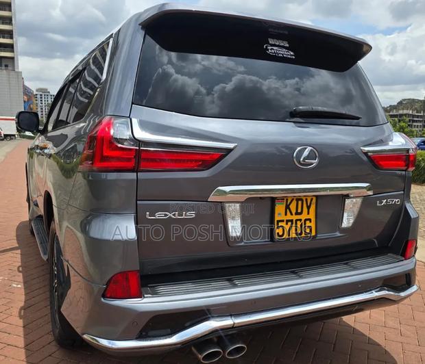 Lexus LX 2016
