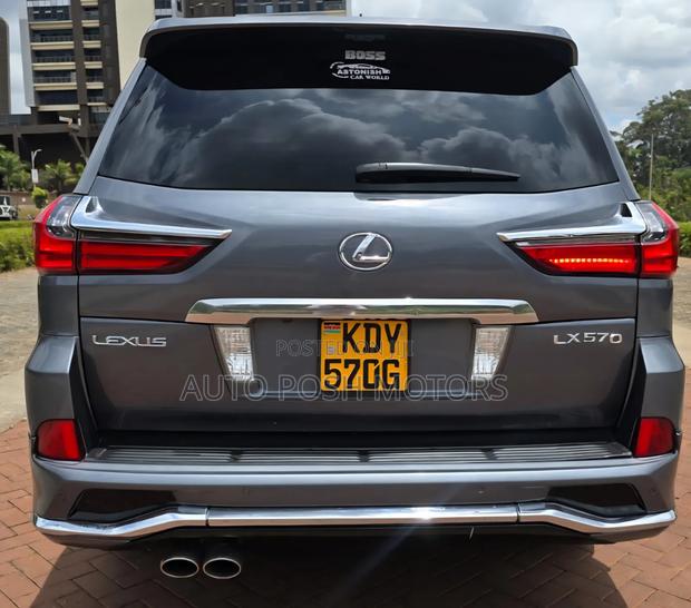 Lexus LX 2016