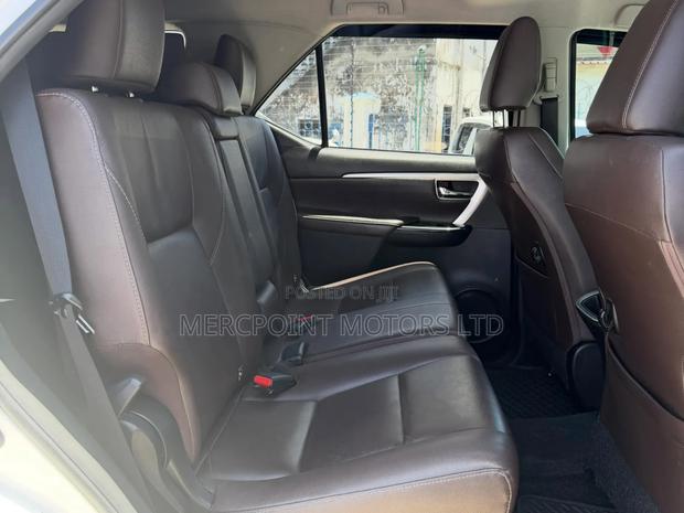 Toyota Fortuner 2019 White