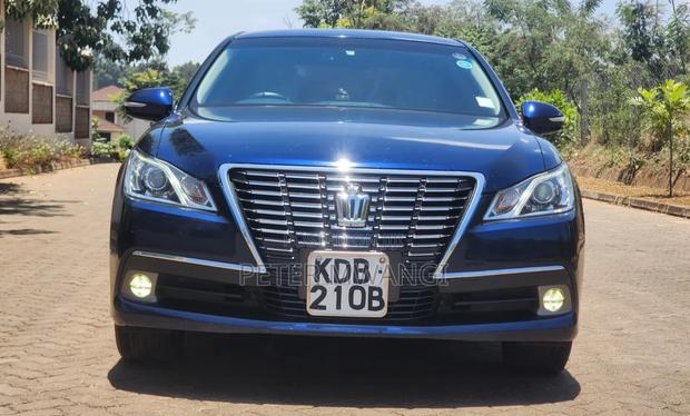 Toyota Crown 2014 Blue