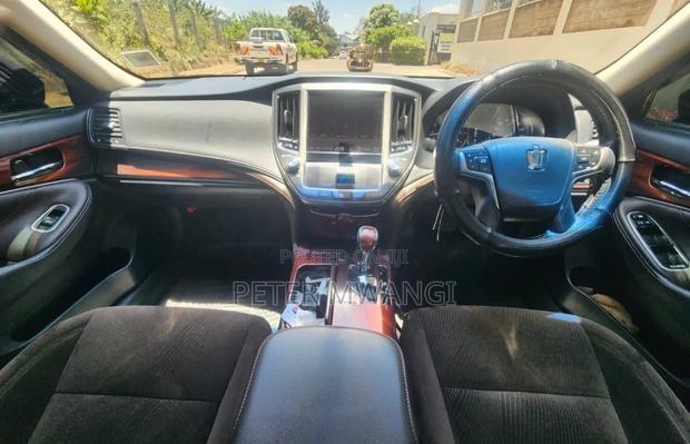 Toyota Crown 2014 Blue
