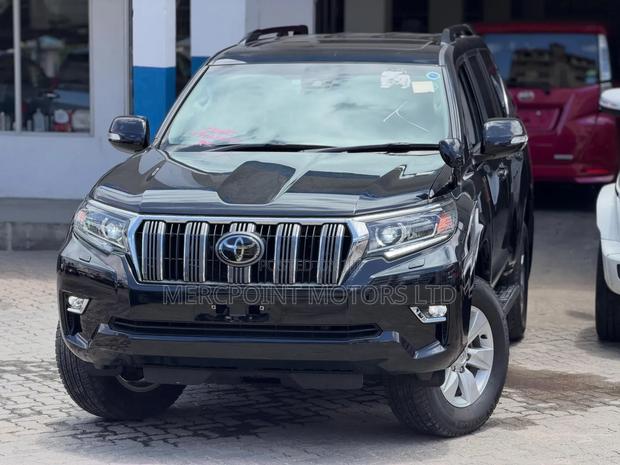 Toyota Land Cruiser Prado 2.8 2020 Matt Black