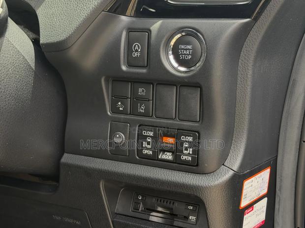 Toyota Land Cruiser Prado 2.8 2020 Matt Black