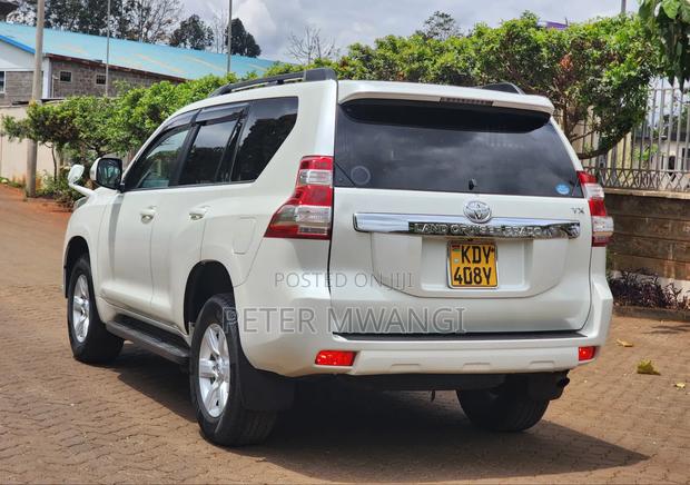 Toyota Land Cruiser Prado 2016 White