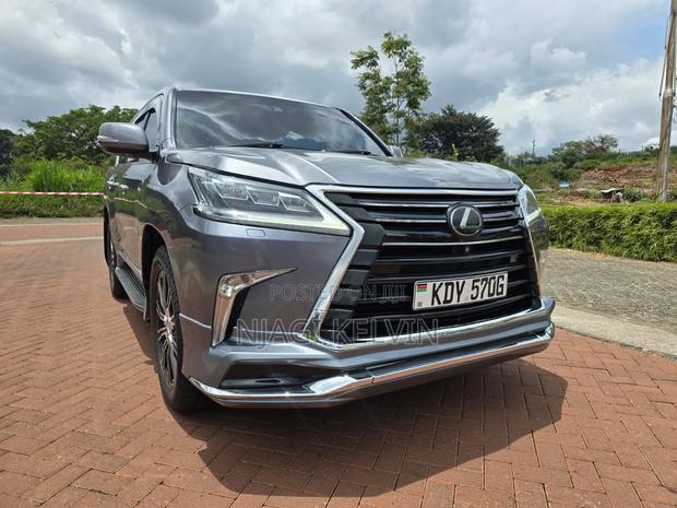Lexus LX 570 AWD 2016 Gray
