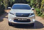 Toyota Harrier 2015 White for sale