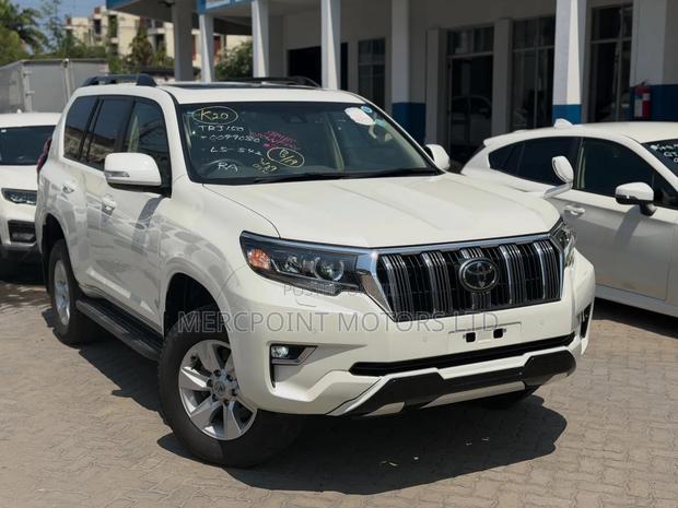 Toyota Land Cruiser Prado 2019 White