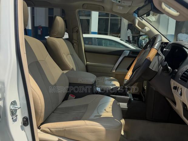 Toyota Land Cruiser Prado 2019 White