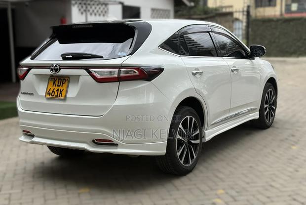 Toyota Harrier 2.0 2018 White